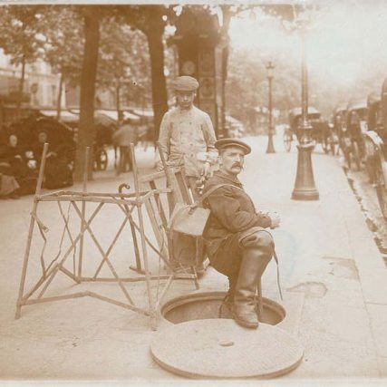 « Chasseur dans les égouts », 1910. Analysée de manière non-invasive par SFX (Coll.privée). Photo CARAA ©